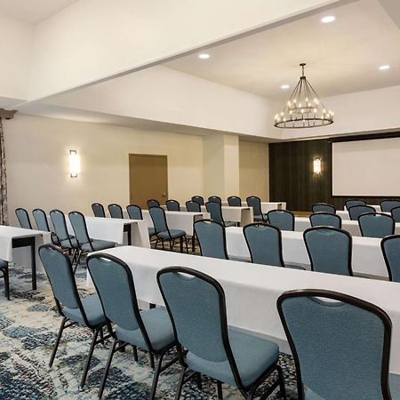 Hilton Garden Inn Монтерей Екстер'єр фото