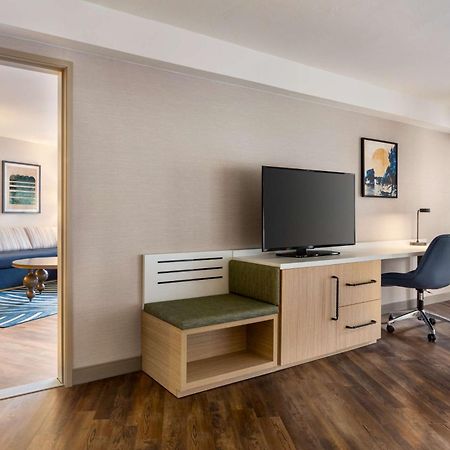 Hilton Garden Inn Монтерей Екстер'єр фото