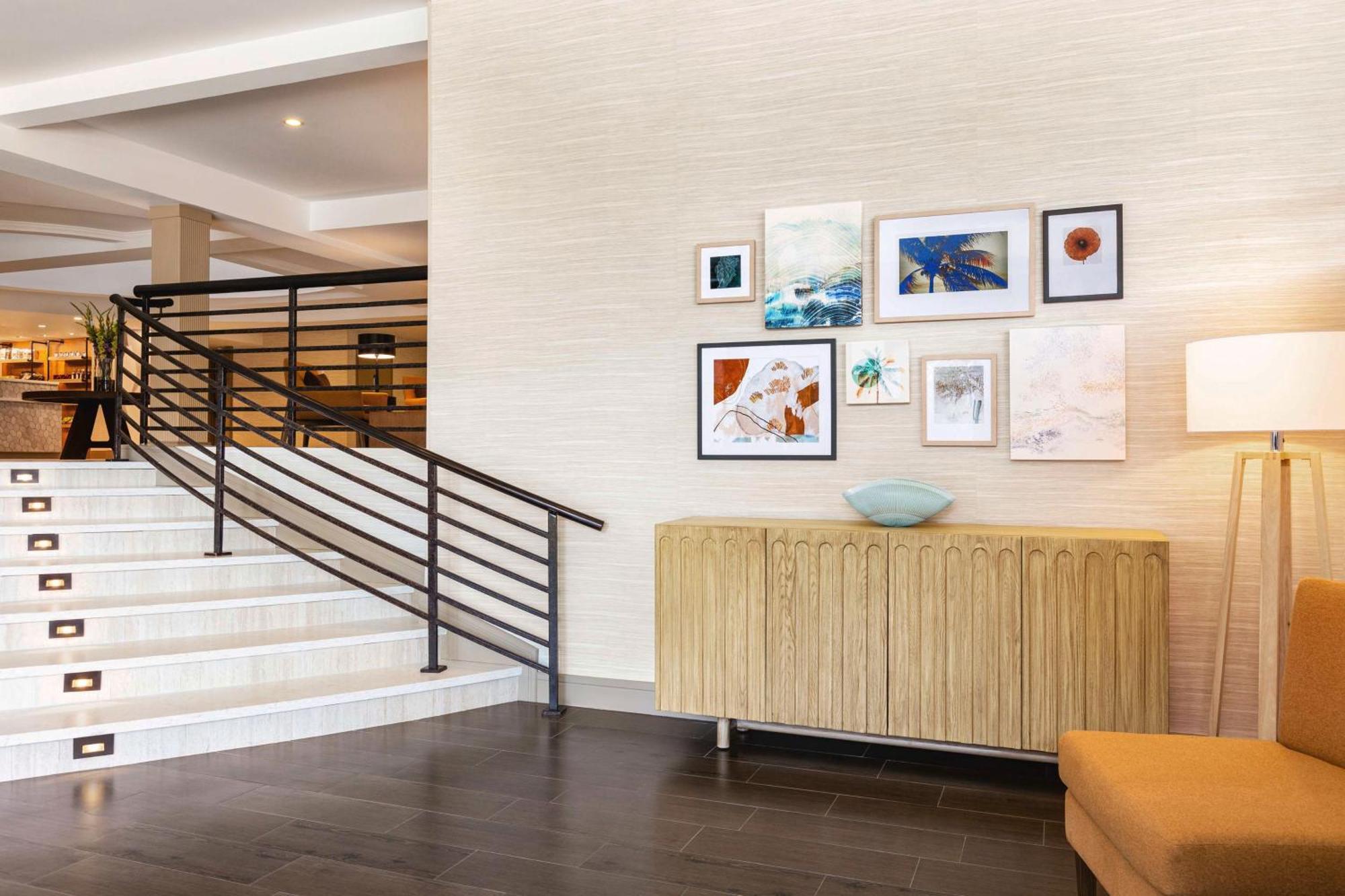 Hilton Garden Inn Монтерей Екстер'єр фото